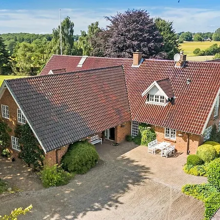 木屋 Family House